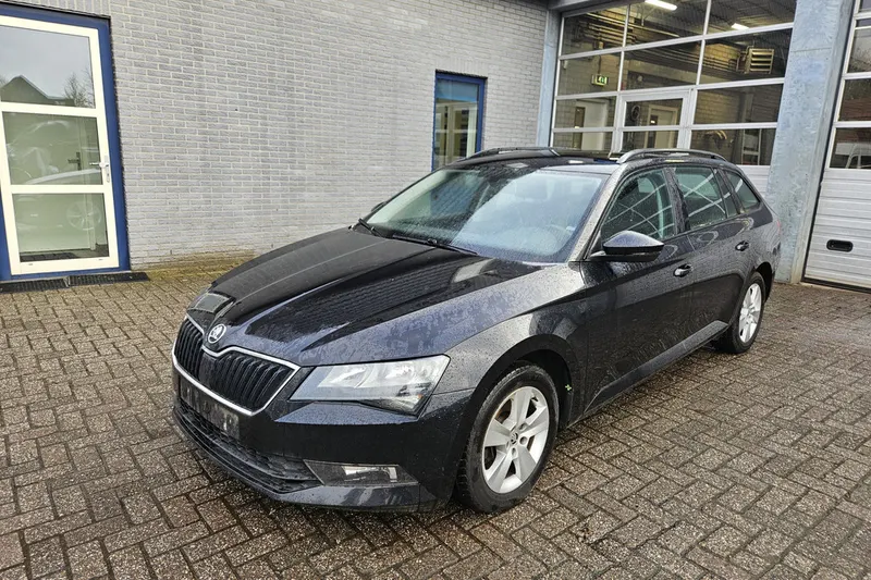 Škoda Superb (2015)
