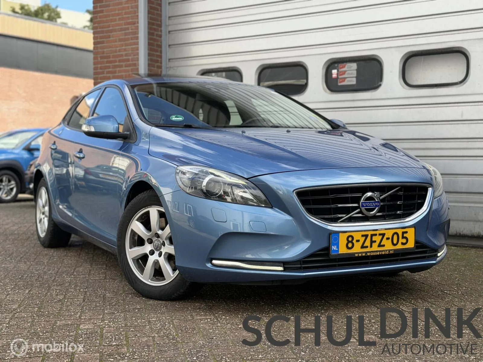 Volvo V40 (2015) — foto 1
