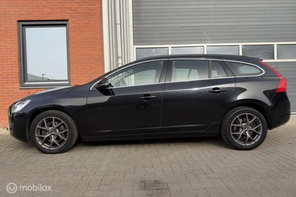 Volvo V60 (2011) — foto 1