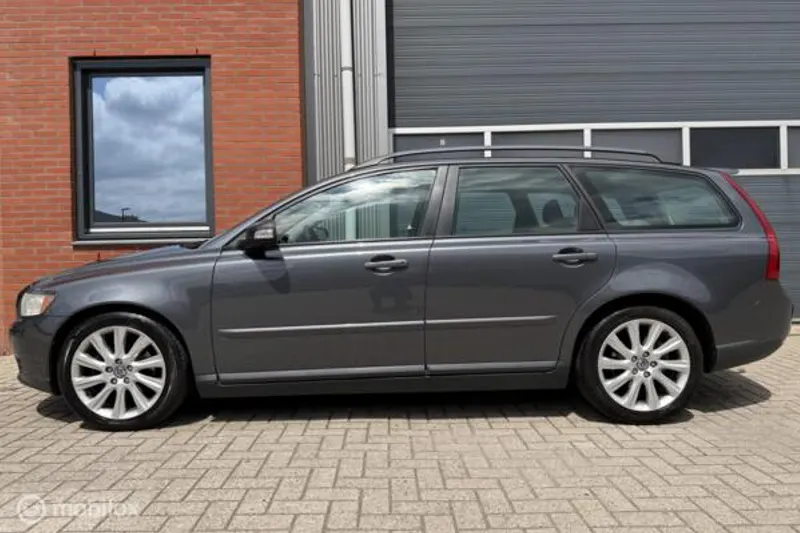 Volvo V50 (2008)