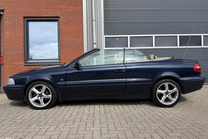 Volvo C70 (2003)