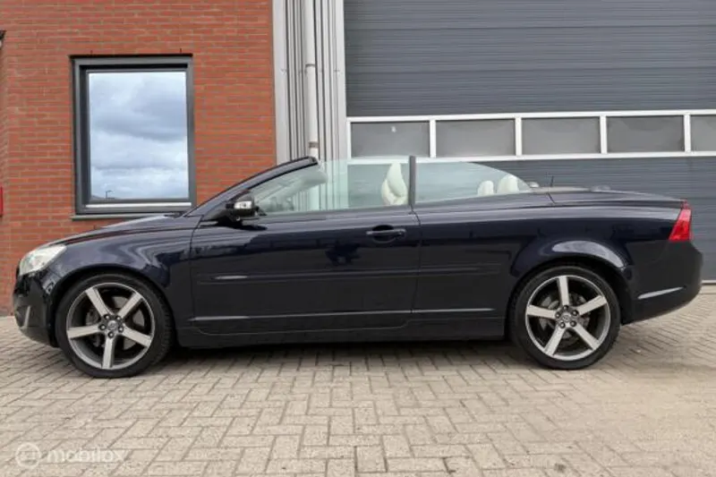 Volvo C70 (2010)