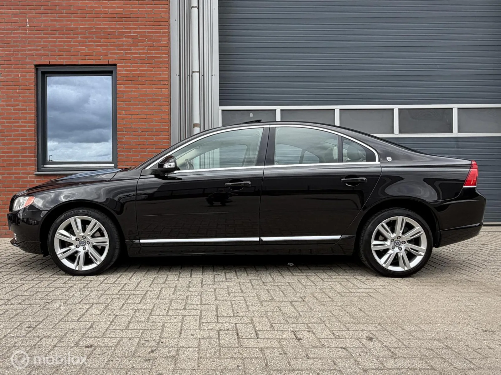 Volvo S80 (2010) — foto 1