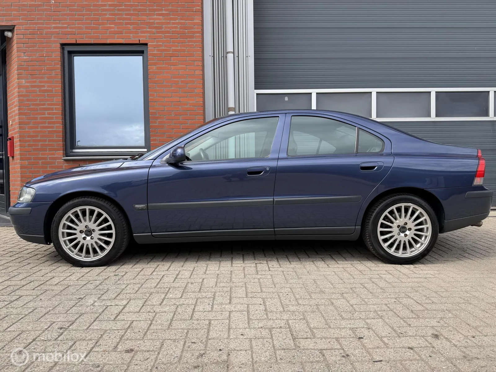 Volvo S60 (2000) — foto 1