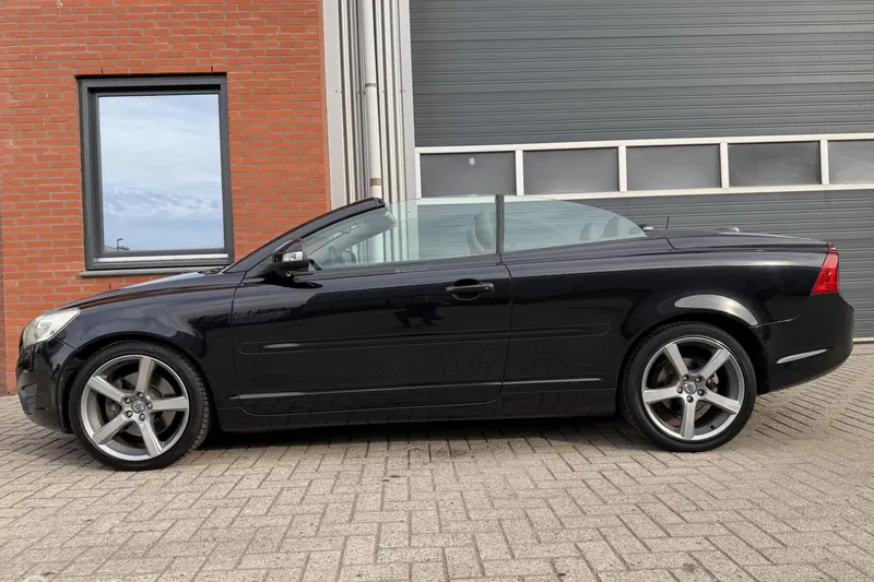 Volvo C70 (2010)