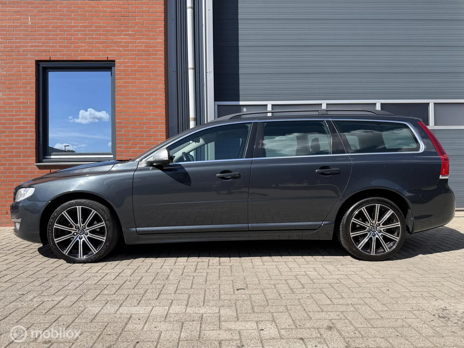 Volvo V70 (2015) — foto 1