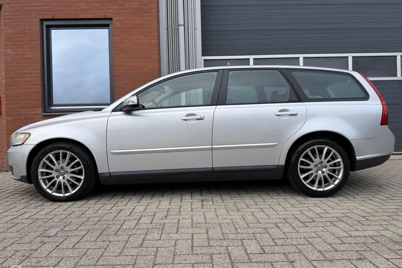 Volvo V50 (2009)