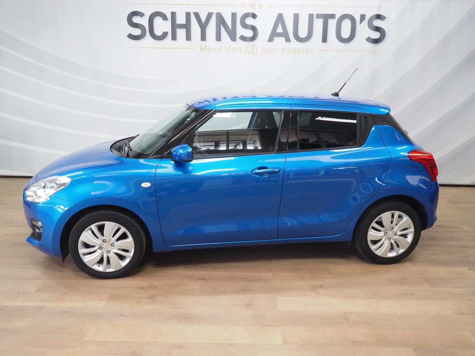 Suzuki Swift (2018) — foto 1