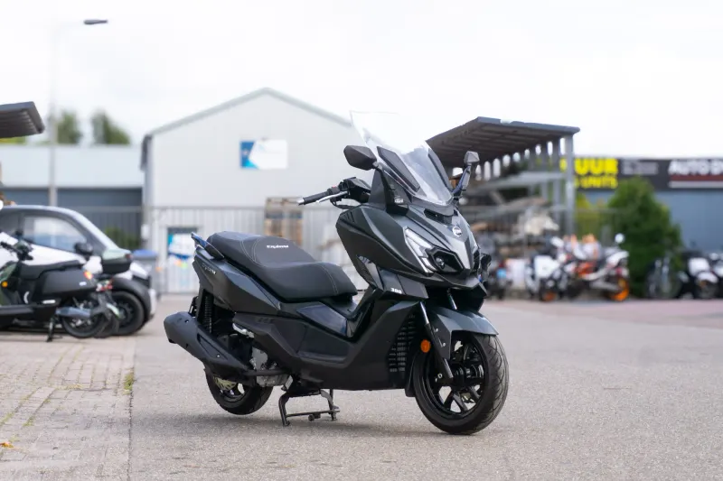 Foto van SYM Cruisym 300 Euro 5+