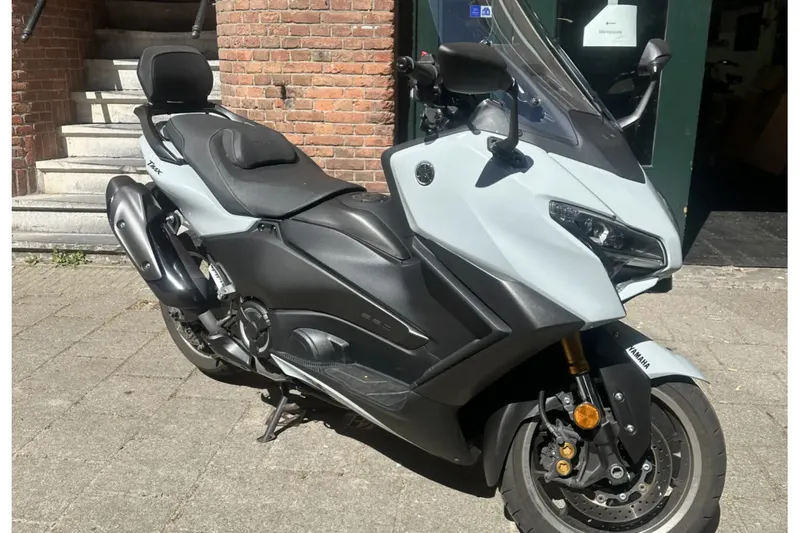 Yamaha Tmax Tech MAX (2025)