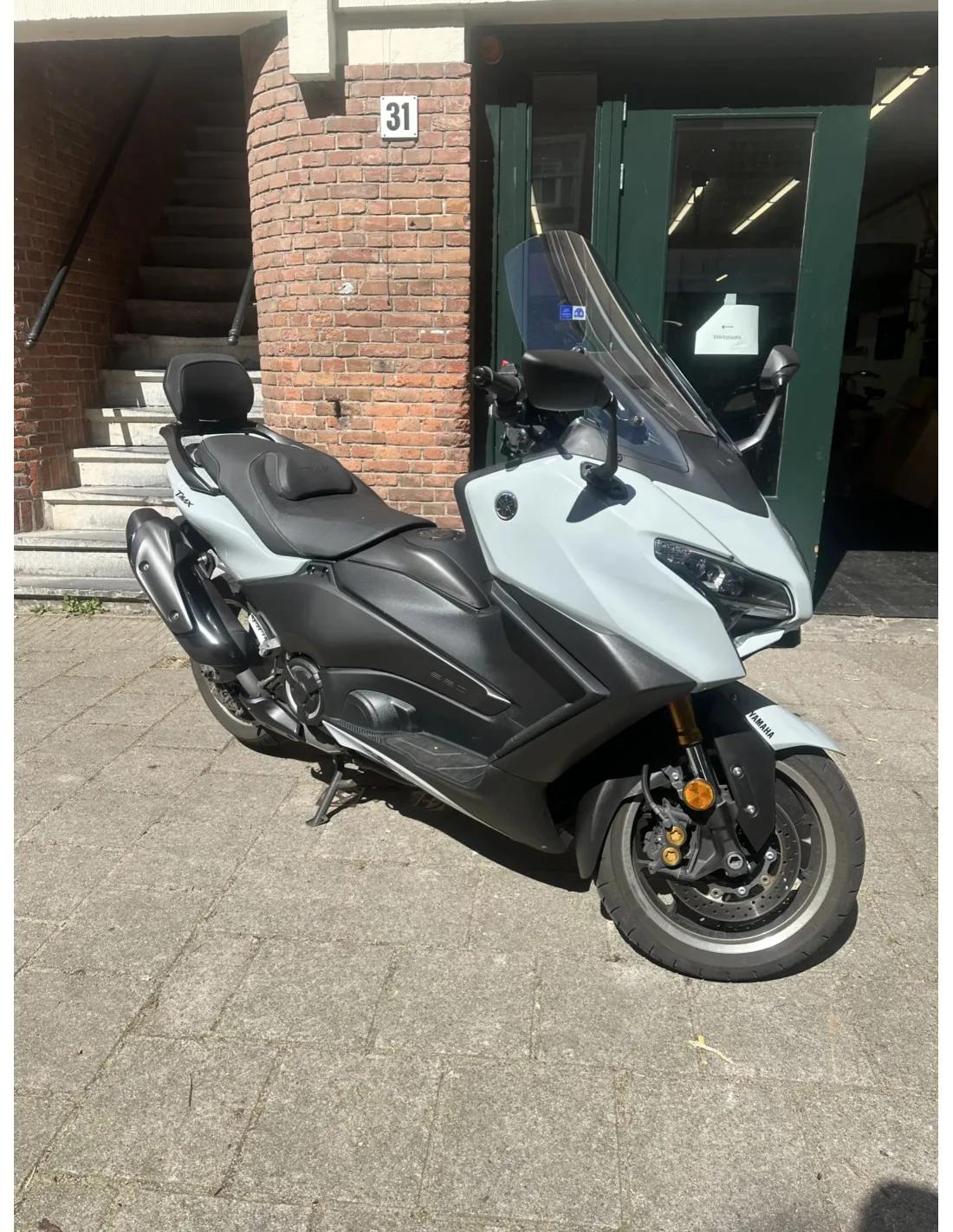 Yamaha Tmax Tech MAX (2025) — foto 1