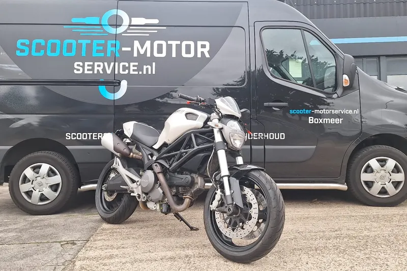 Ducati Monster 696 (2011)