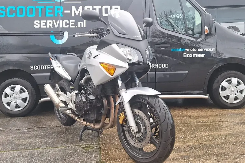 Honda CB600F (2005)