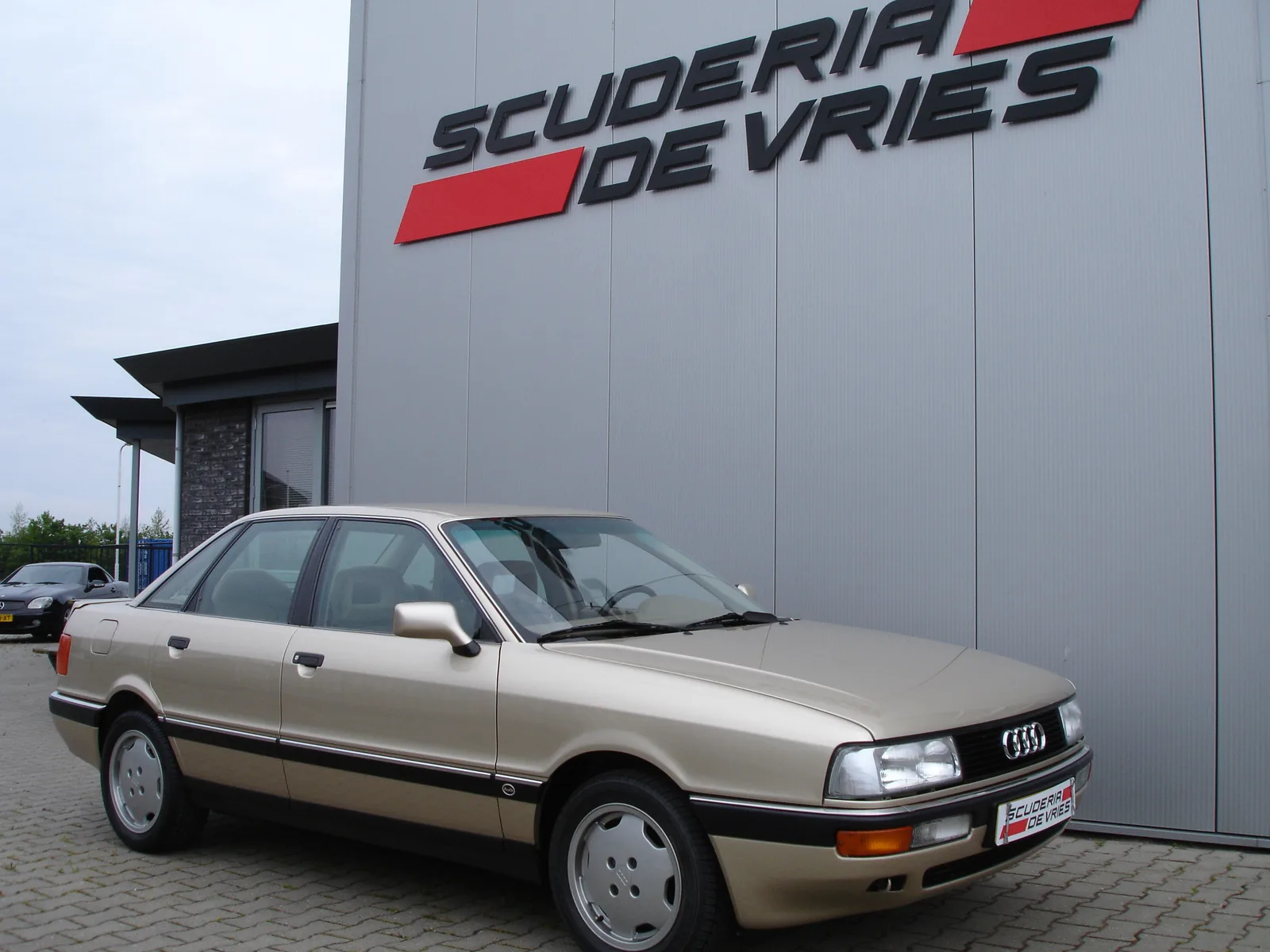 Audi 90 (1990) — foto 1