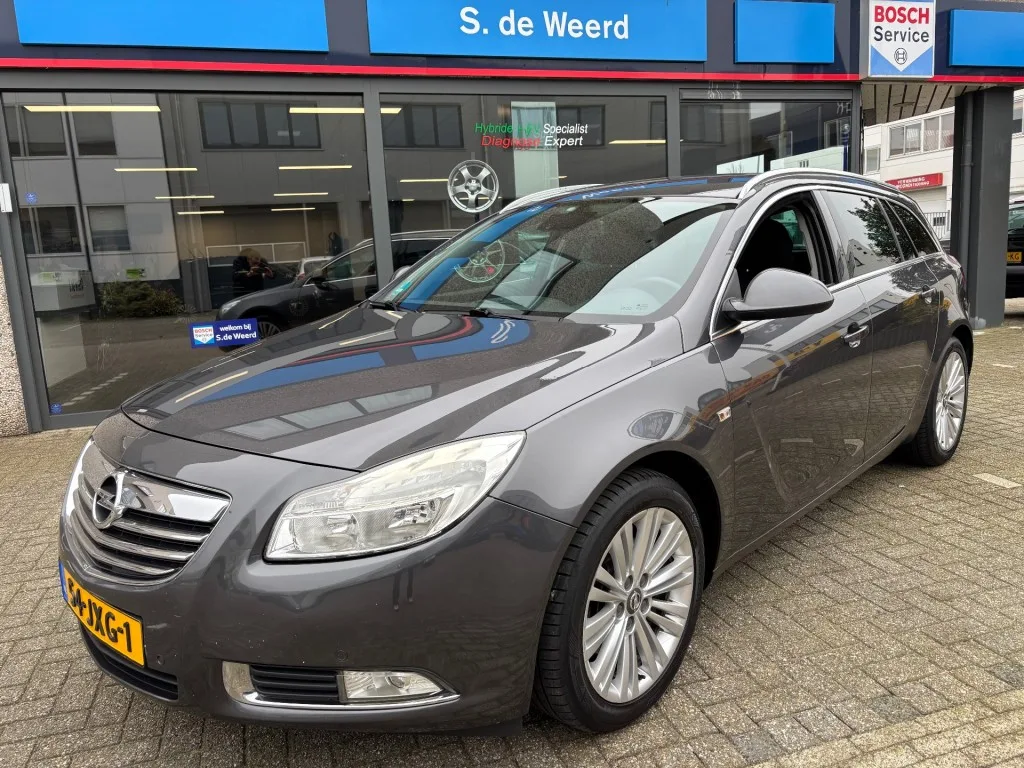 Opel Insignia (2009) — foto 1