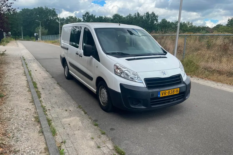 Peugeot Expert (2015)