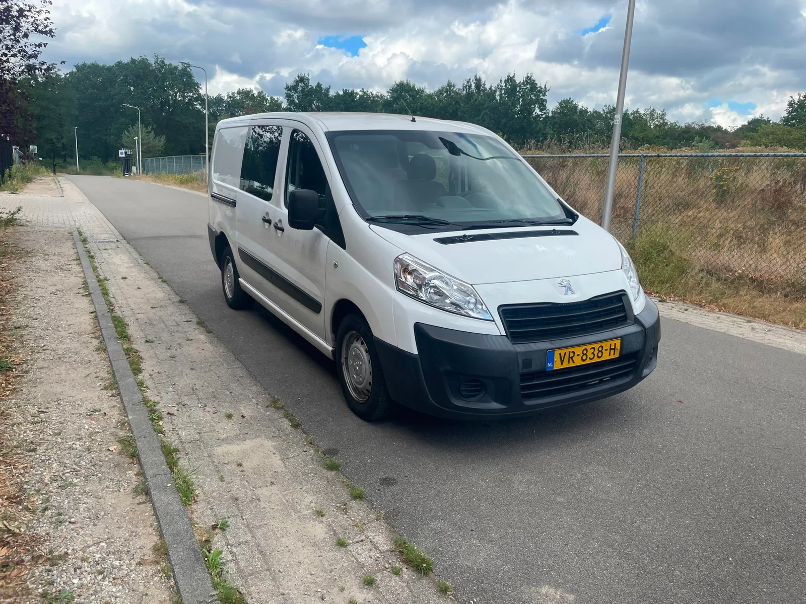 Peugeot Expert (2015) — foto 1