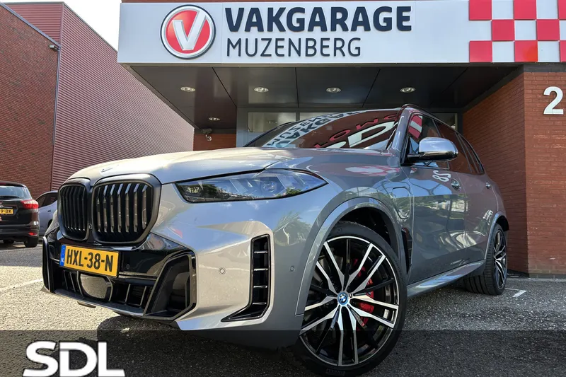 BMW X5 (2024)