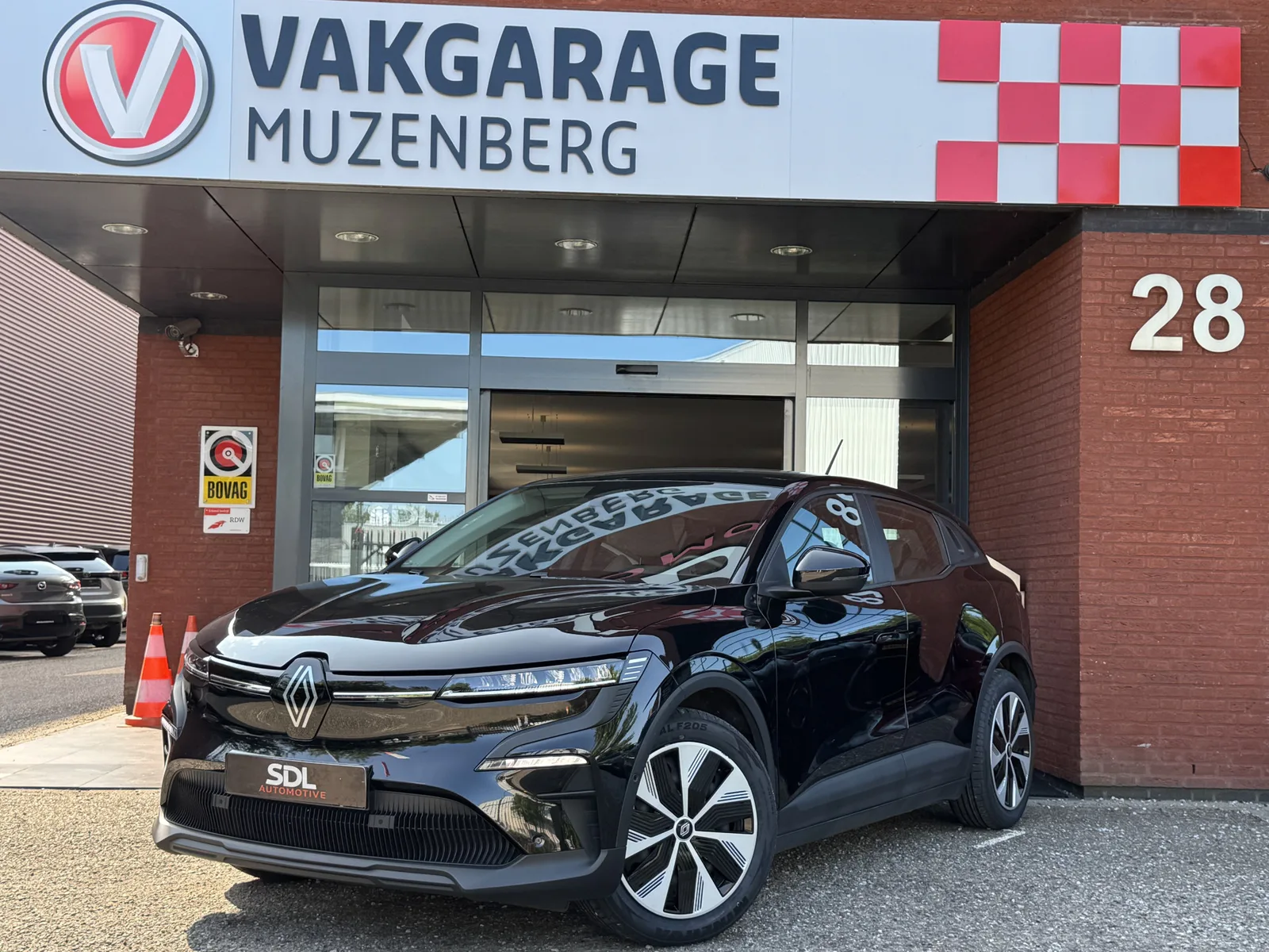 Renault Mégane (2023) — foto 1
