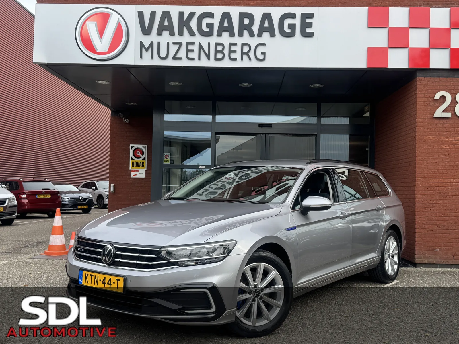 Volkswagen Passat (2022) — foto 1