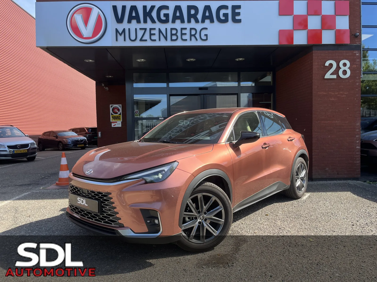 Lexus LBX (2025) — foto 1