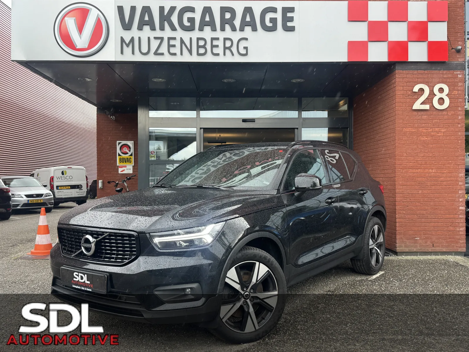 Volvo XC40 (2022) — foto 1