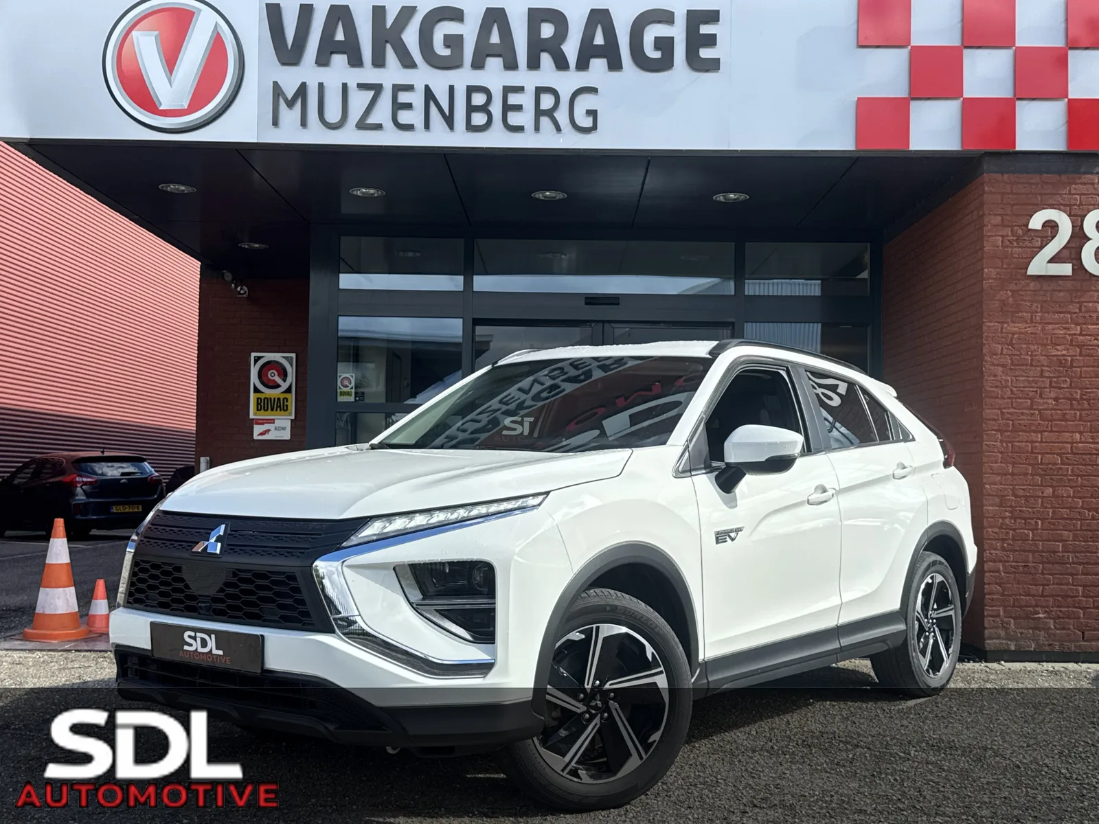 Mitsubishi Eclipse Cross (2021) — foto 1