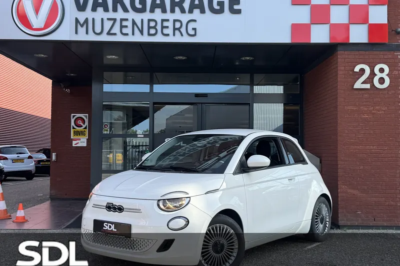 Fiat 500 (2023)