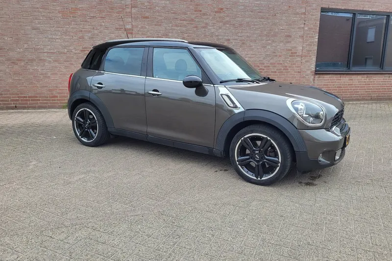 MINI Countryman (2012)