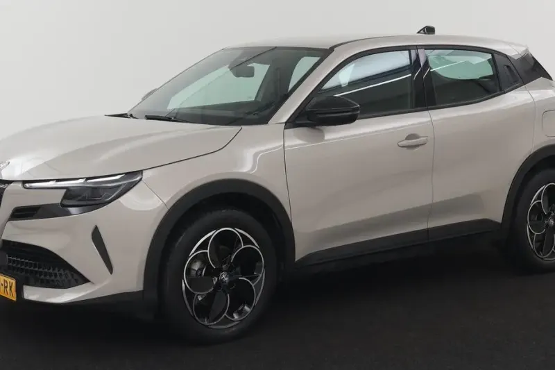 Alfa Romeo Junior (2025)