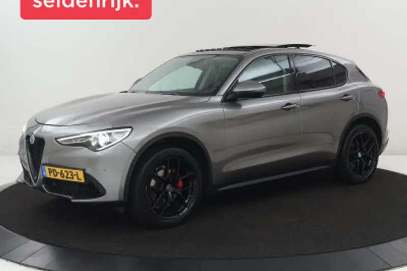Alfa Romeo Stelvio (2017)