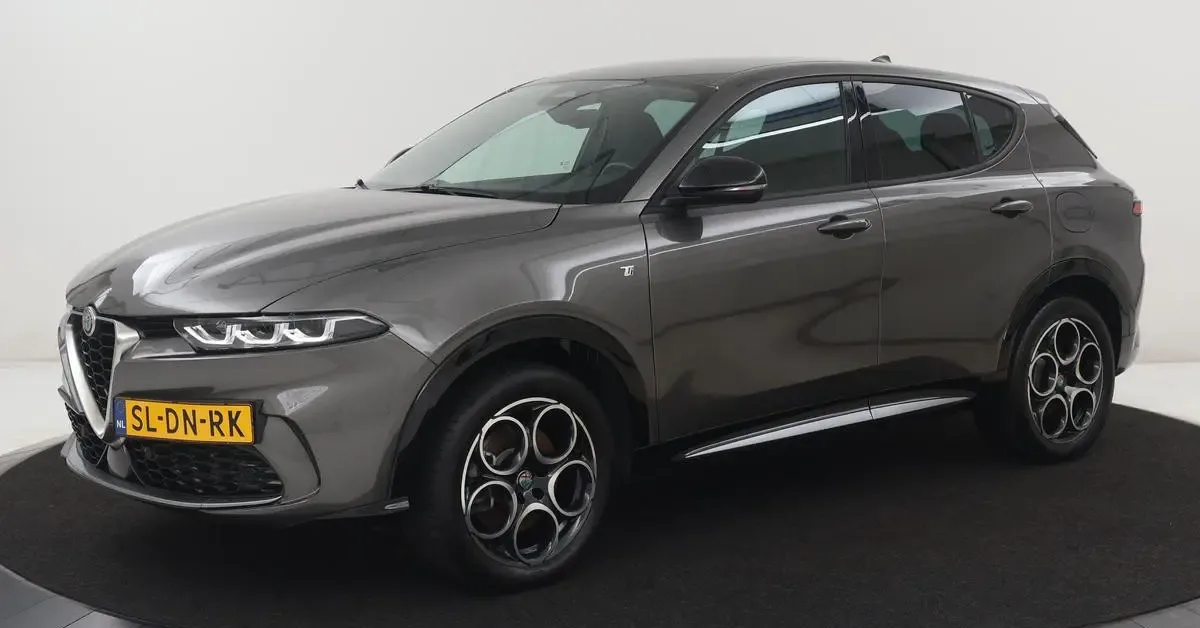 Alfa Romeo Tonale (2023) — foto 1
