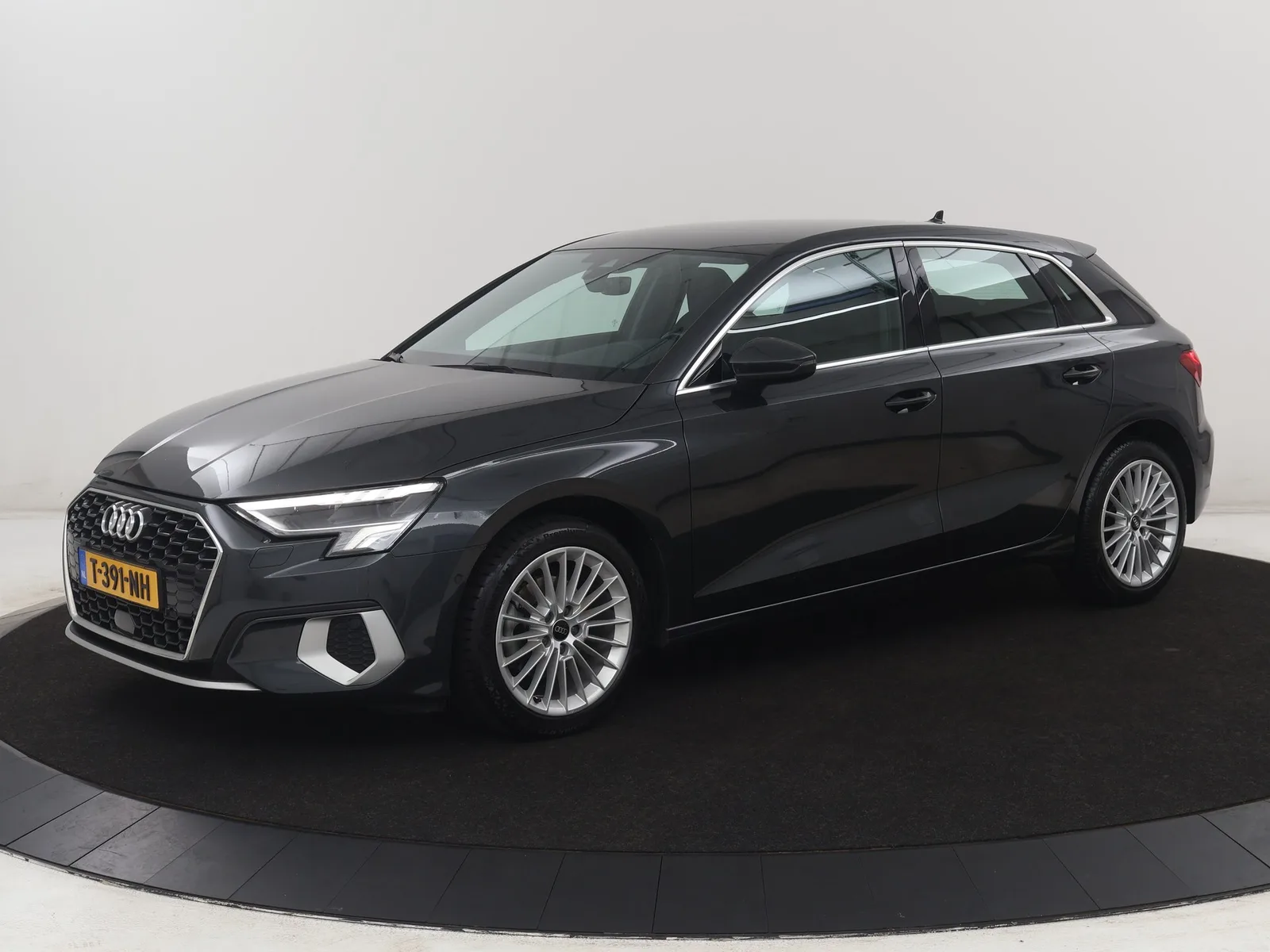 Audi A3 (2023) — foto 1