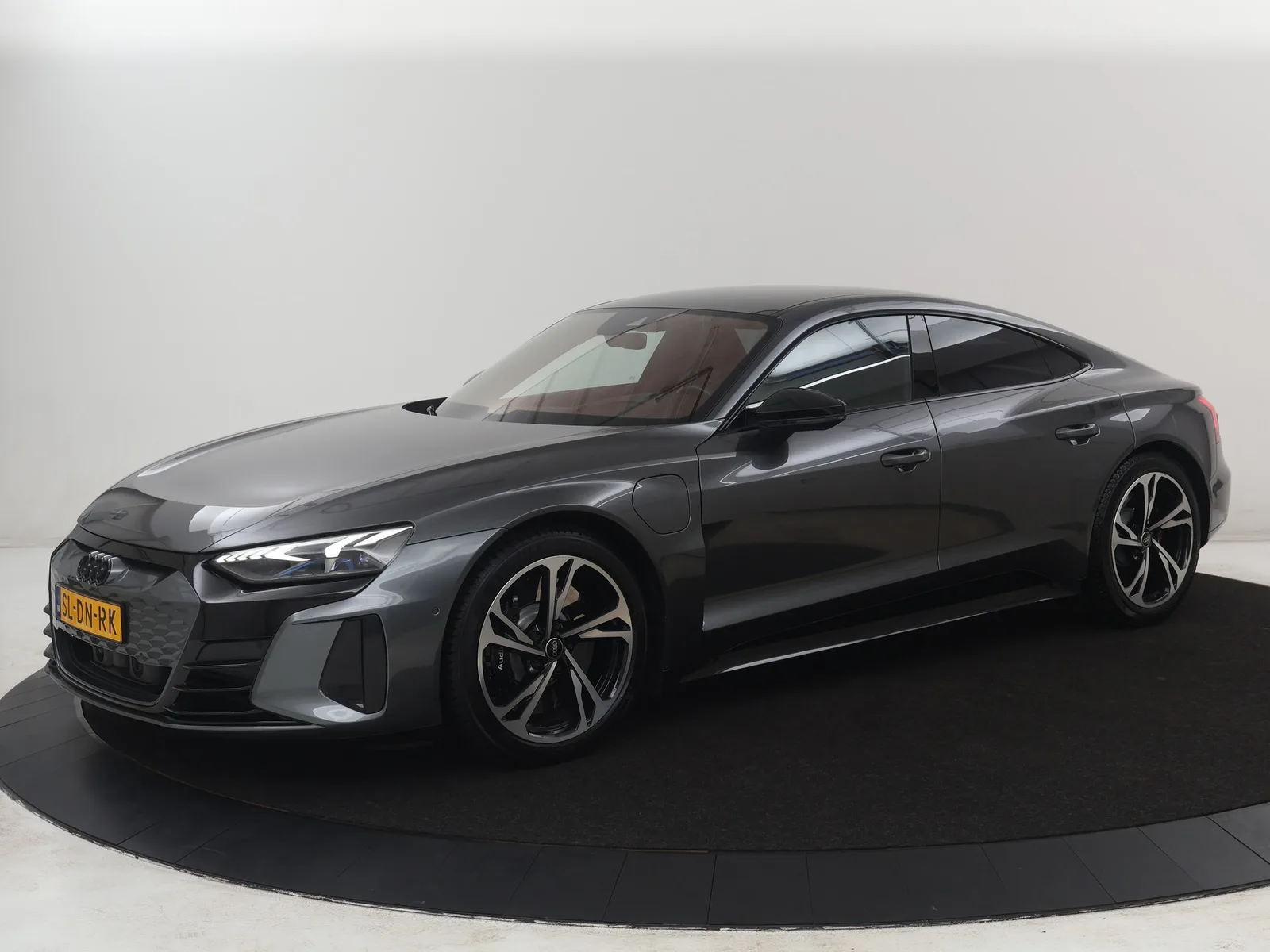 Audi e-tron GT (2022) — foto 1