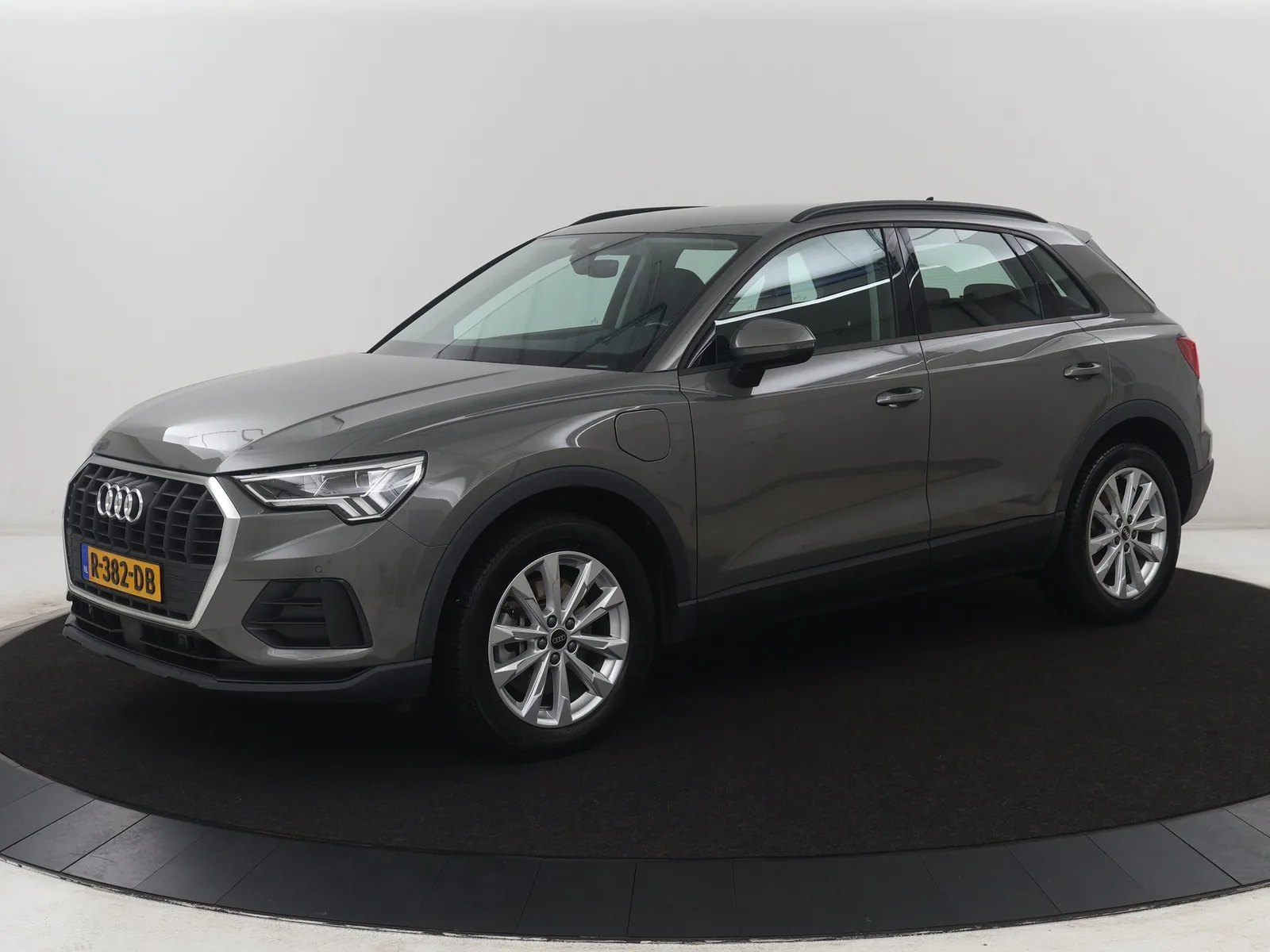 Audi Q3 (2022) — foto 1