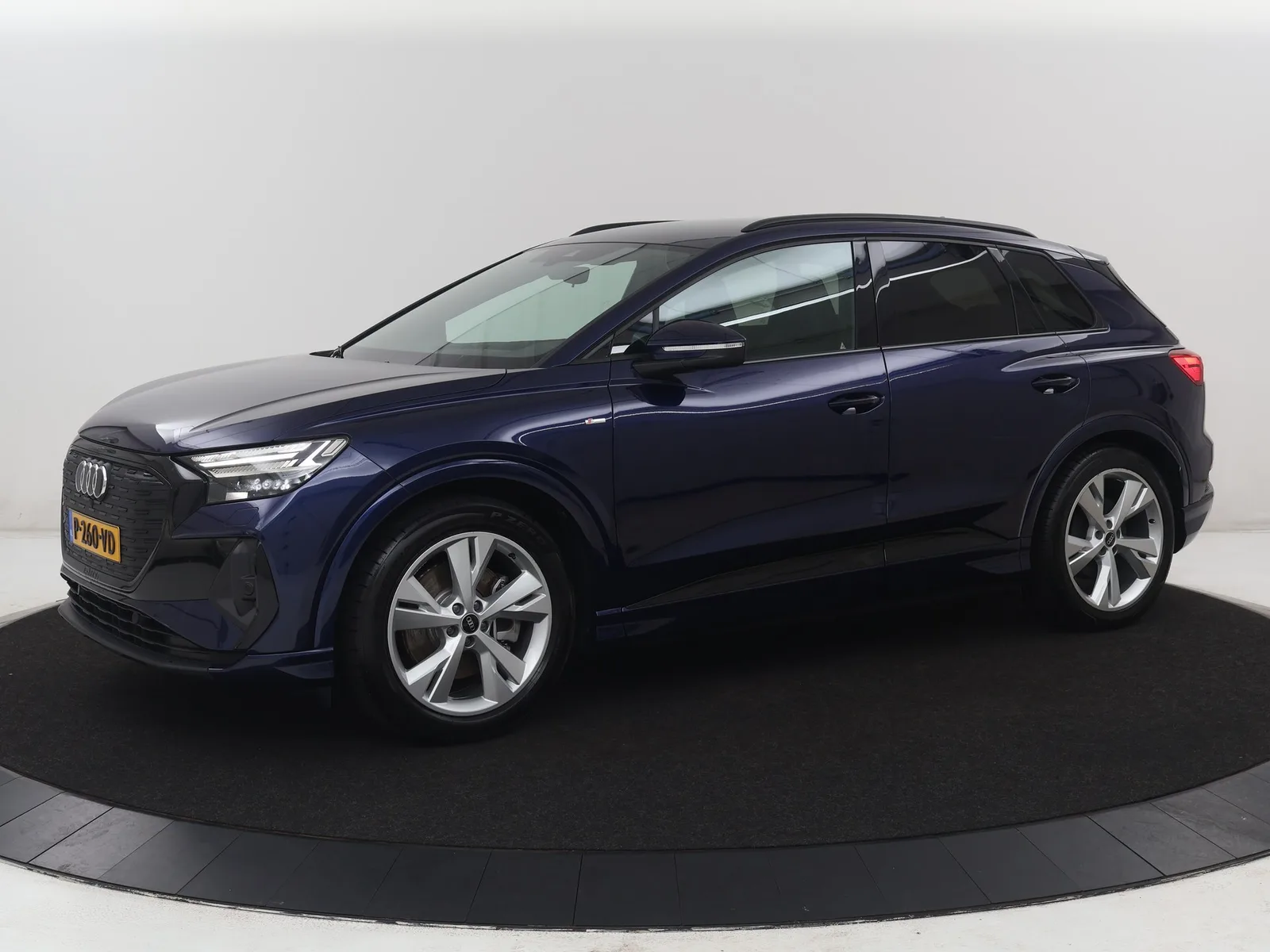 Audi Q4 e-tron (2022) — foto 1