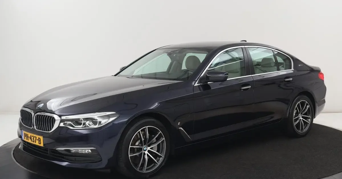 BMW 5-Serie (2017) — foto 1