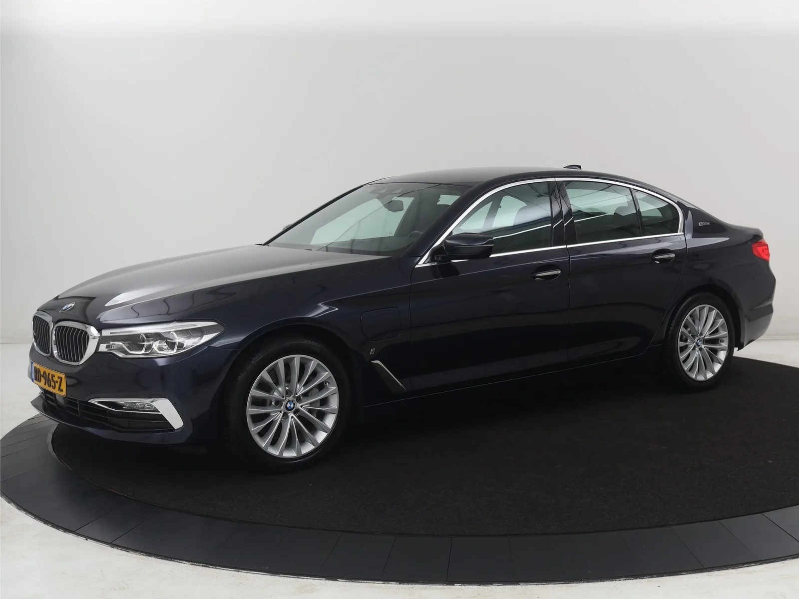 BMW 5-Serie (2017) — foto 1