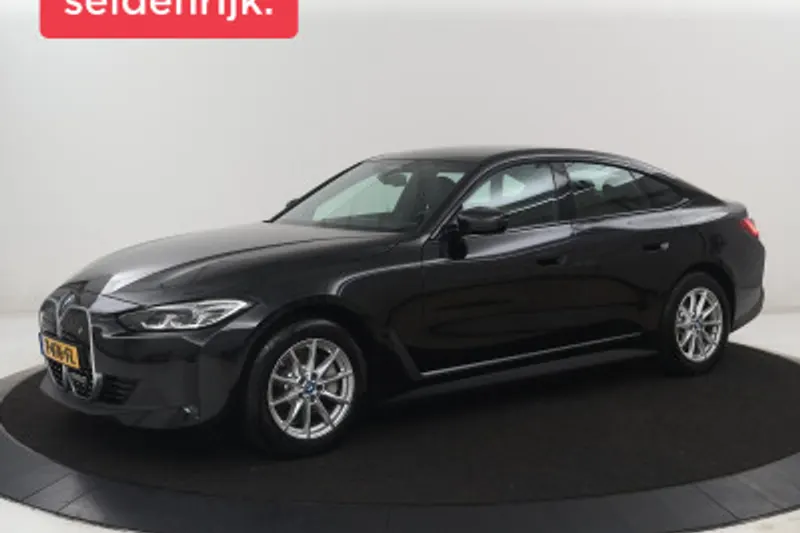 BMW i4 (2023)