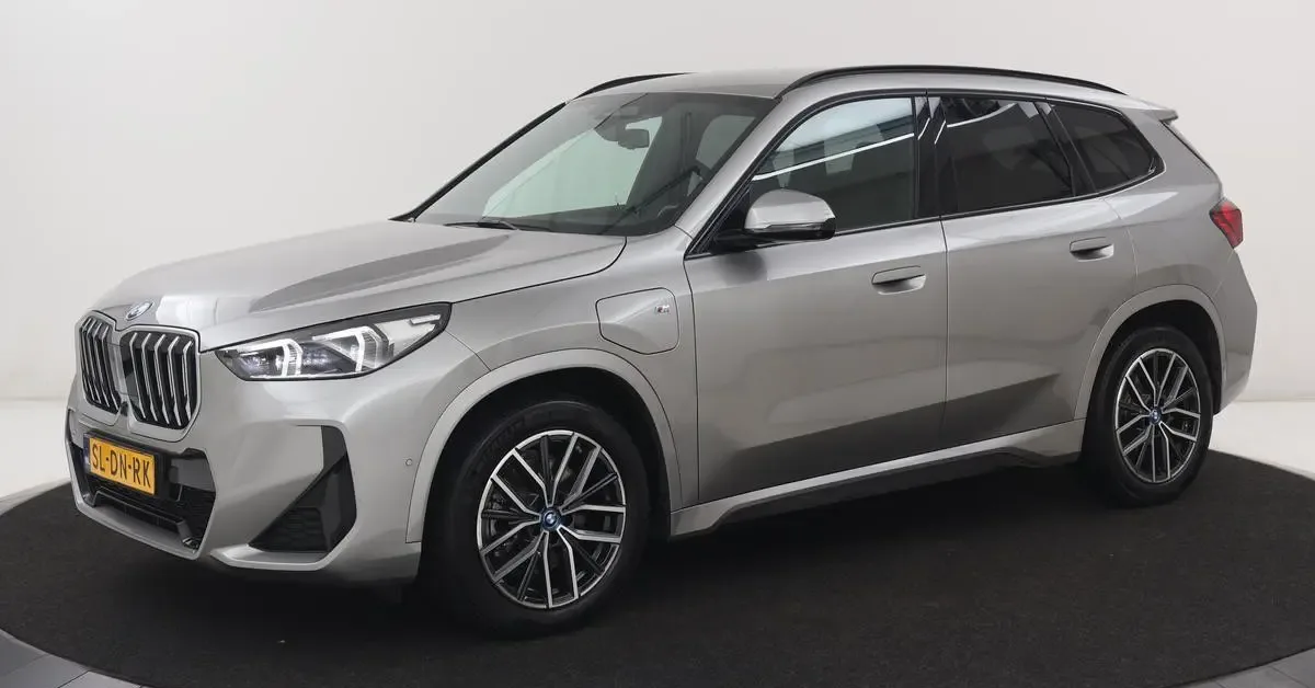 BMW X1 (2023) — foto 1