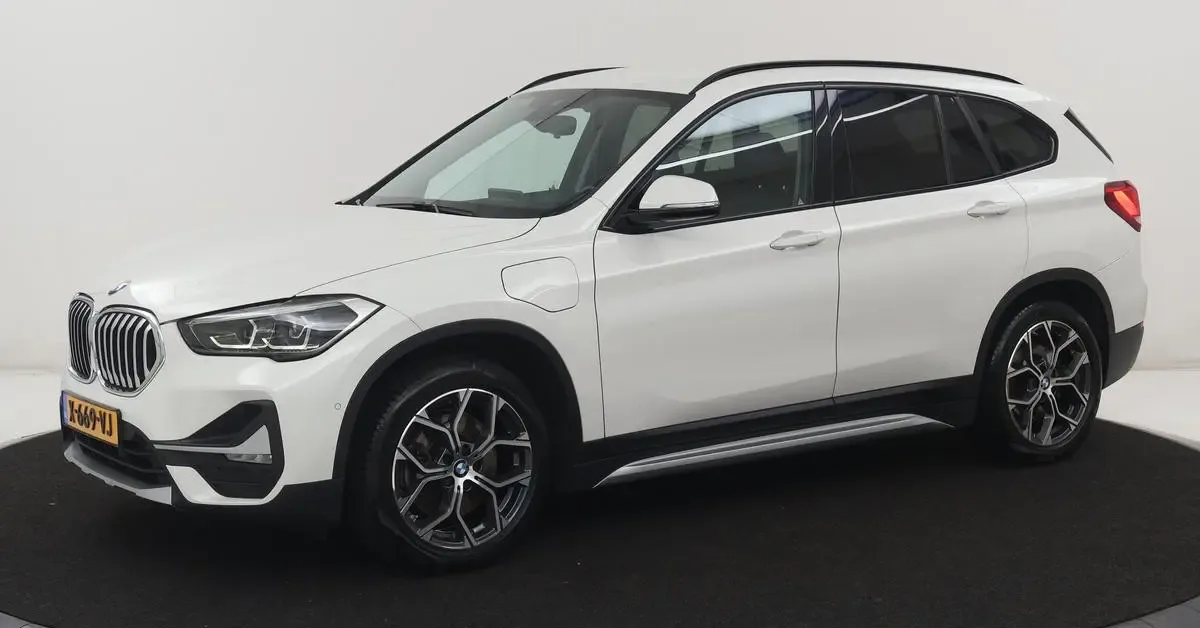 BMW X1 (2021) — foto 1