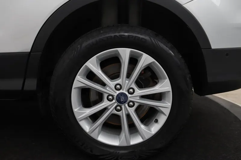 Ford Kuga (2017)