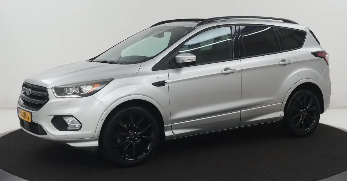 Ford Kuga (2017) — foto 1