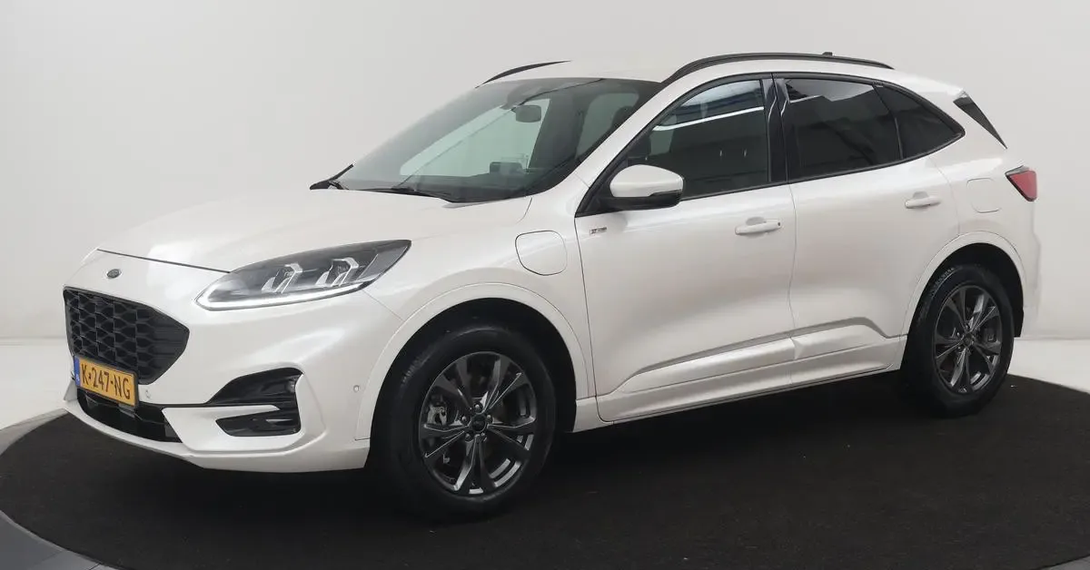 Ford Kuga (2021) — foto 1