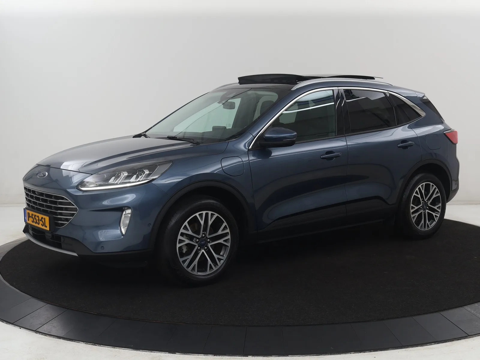 Ford Kuga (2022) — foto 1