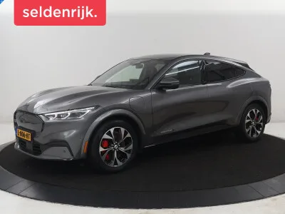 Ford Mustang Mach-E (2021) — foto 1