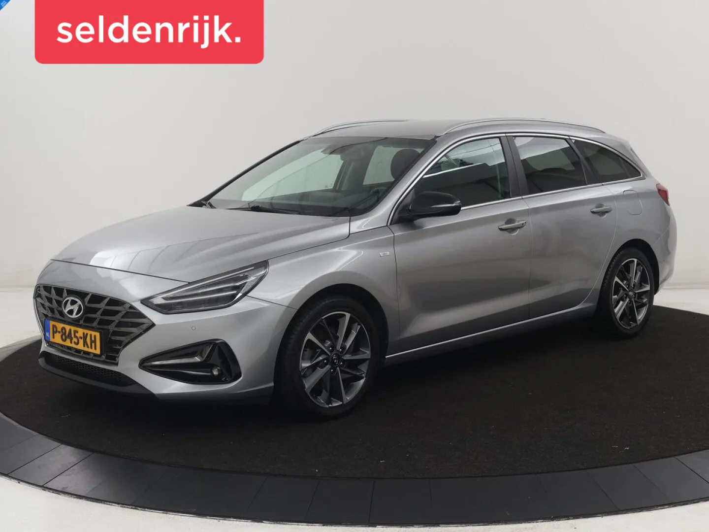 Hyundai i30 (2022) — foto 1