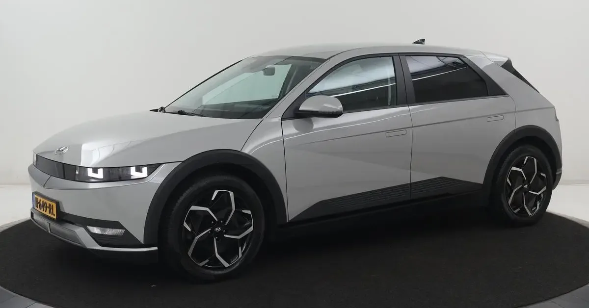 Hyundai Ioniq (2021) — foto 1