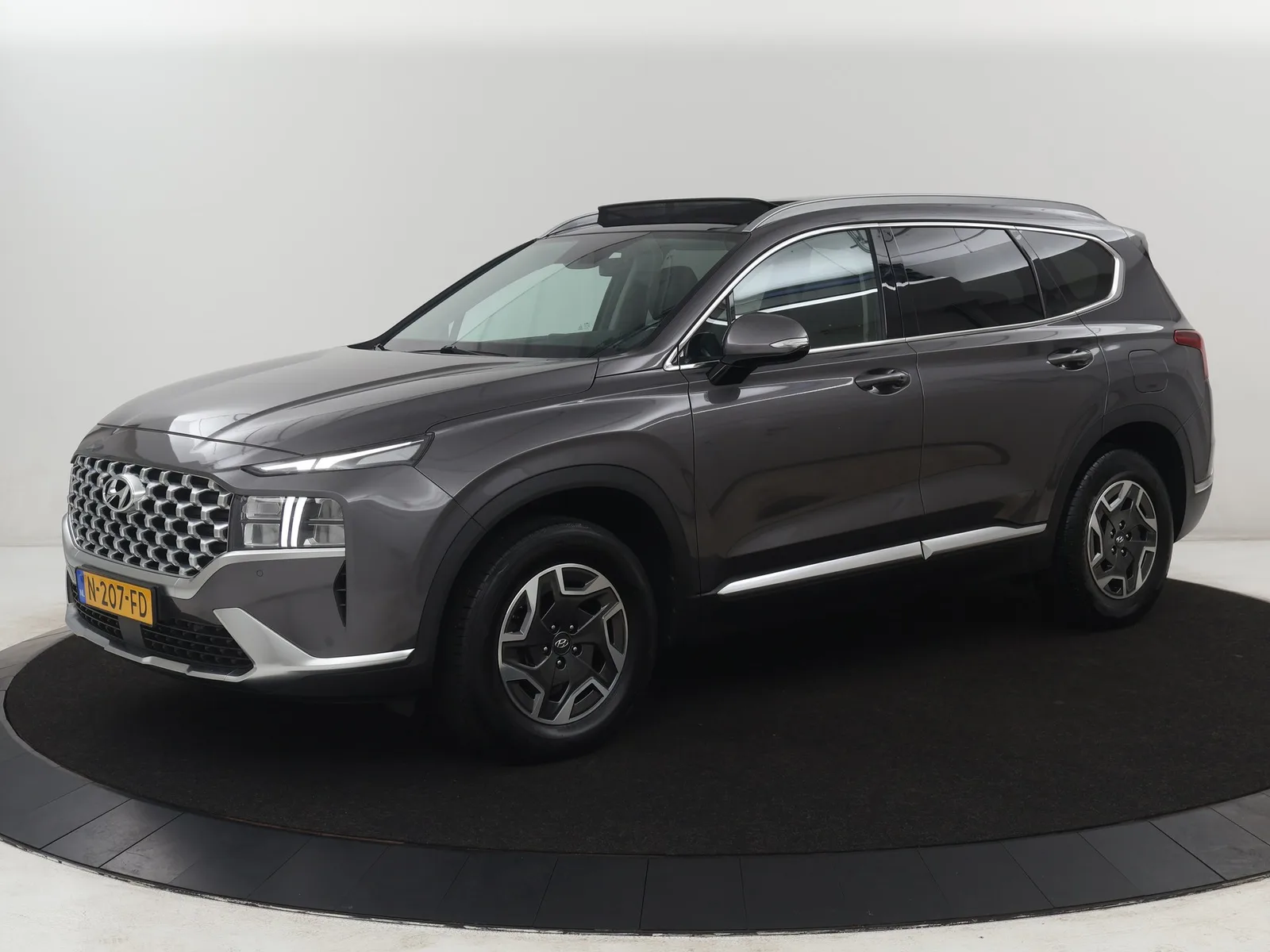 Hyundai Santa Fe (2021) — foto 1