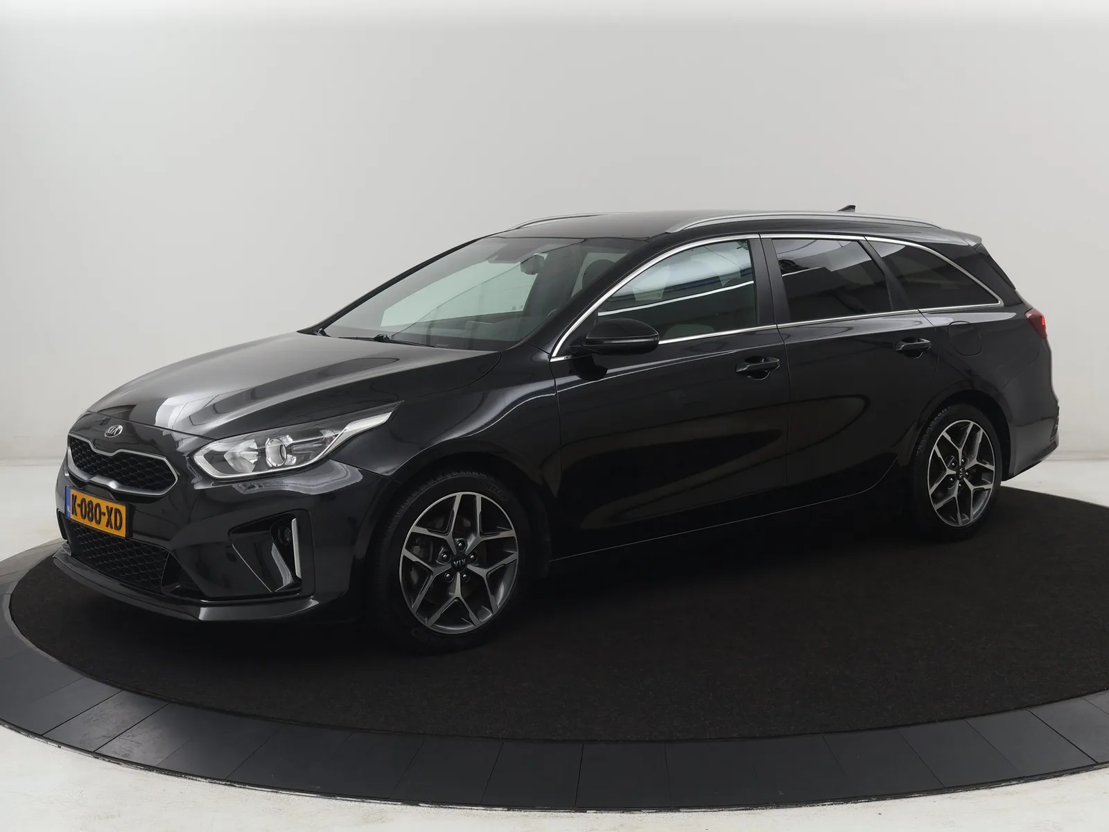 Kia Ceed (2021) — foto 1